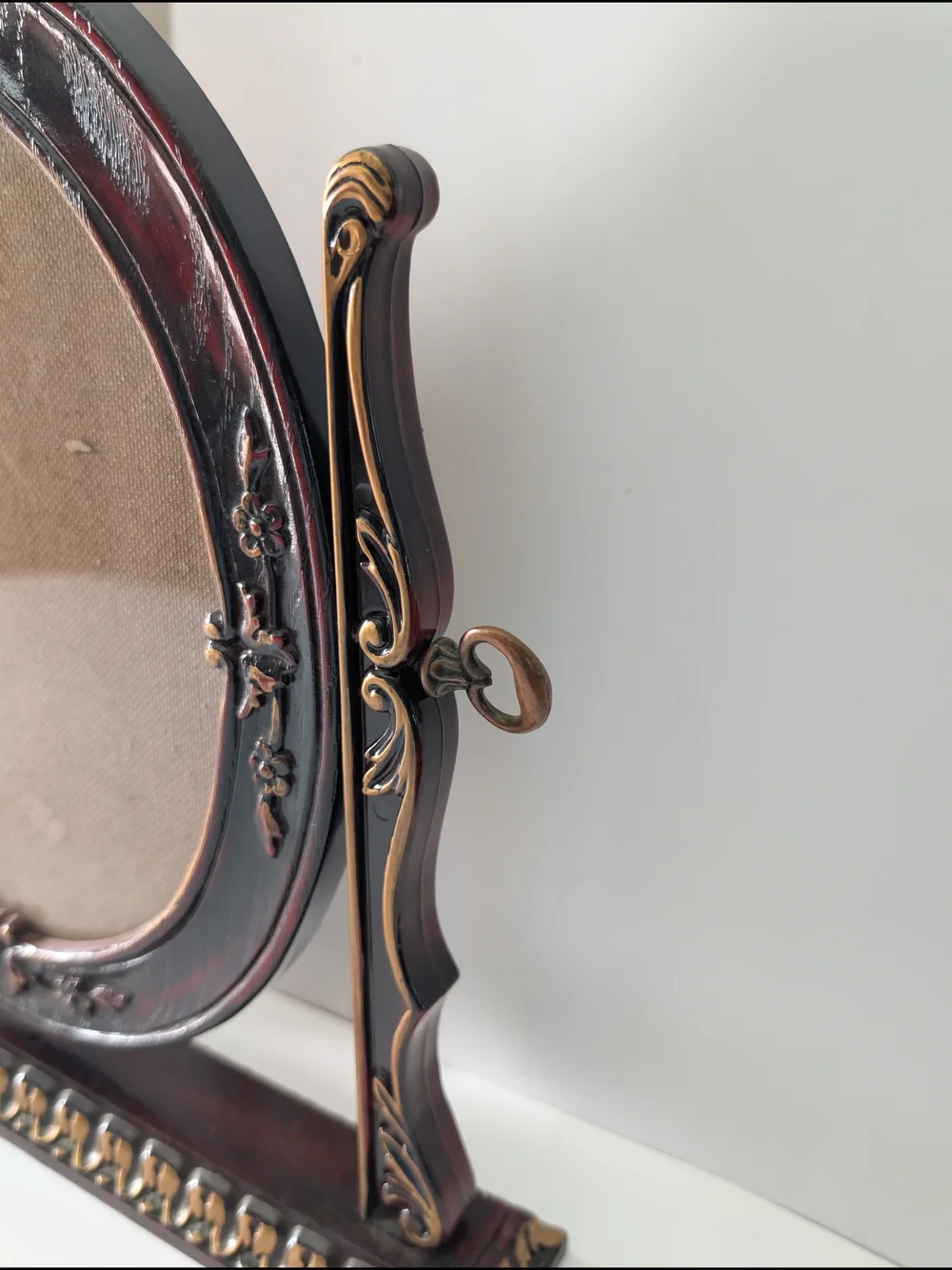 Ornate Oval Table Photo Frame in Dark Mahogany  and Gold Vintage Victorian style
